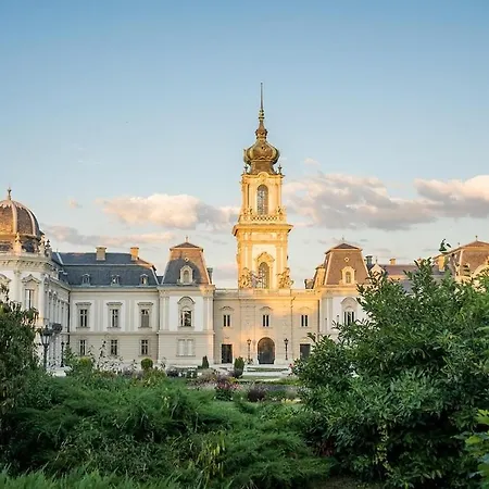 Appartement Elegant In The Center Of