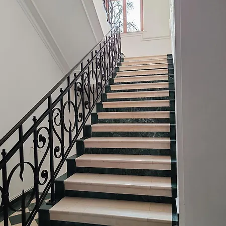 Elegant In The Center Of Appartement Keszthely